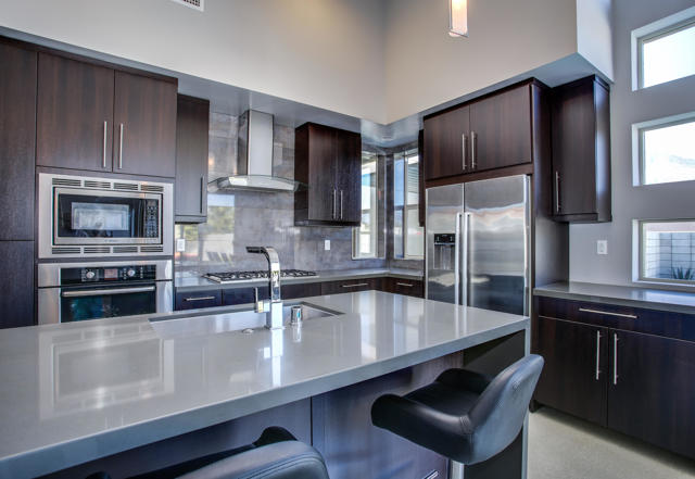 1153 Solace Court, Palm Springs CA: https://media.crmls.org/mediaz/852c08ee-90ab-4f56-9e1c-d9729e788639.jpg