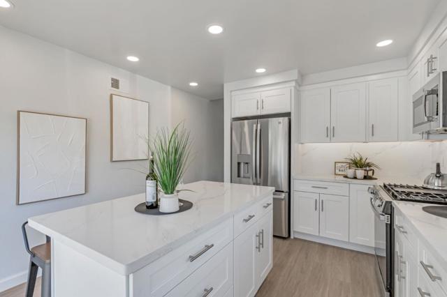 2398 Shoreside Court, Santa Clara CA: https://media.crmls.org/mediaz/852c2a66-72d4-4e59-83ca-0890e9c6746e.jpg