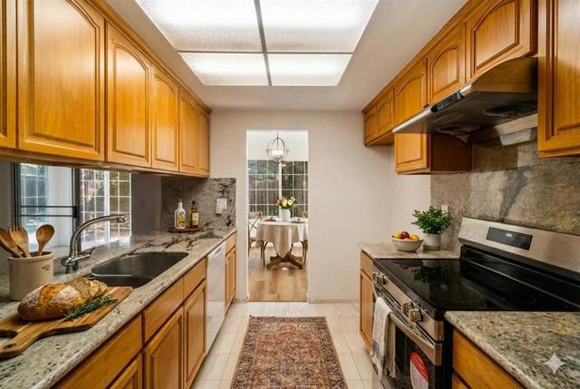 9023 Don Avenue, Stockton CA: https://media.crmls.org/mediaz/852c2cd4-6a0f-49f9-9249-7dcad7a15fbf.jpg