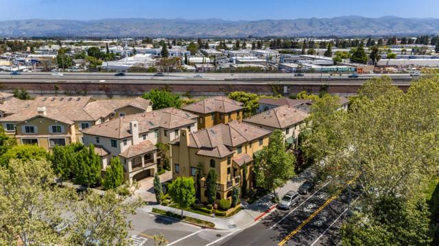 427 Willow Glen Way, San Jose CA: https://media.crmls.org/mediaz/852c7ccb-34a5-4bf0-8ebf-59343b3c4d21.jpg