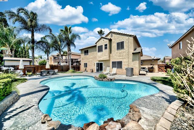 4516 Old Mill Ct, Salida CA: https://media.crmls.org/mediaz/852c81cf-dd21-420a-a184-198428ef5625.jpg