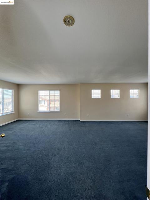 1371 Brooktrail Dr, Pittsburg CA: https://media.crmls.org/mediaz/852ca85b-53ee-4232-a7f2-656492fc985d.jpg