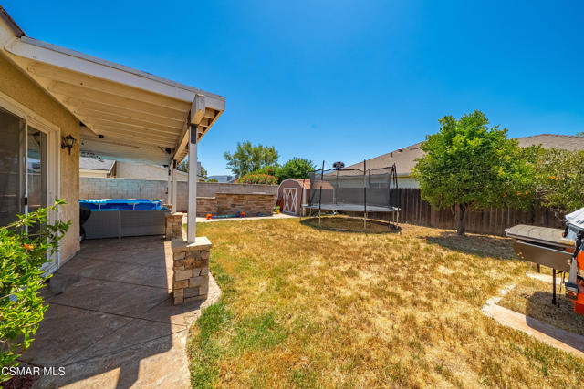 241 Cottonwood Lane, Fillmore CA: https://media.crmls.org/mediaz/852d0c1a-bab7-4bea-890d-6e915aa763d8.jpg