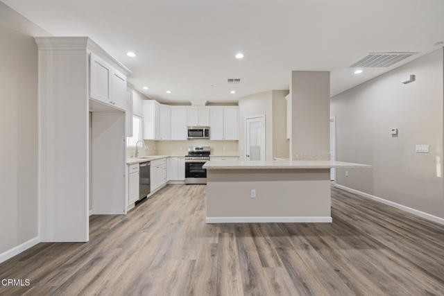 Detail Gallery Image 11 of 35 For 40719 E 171st Street St, Lake Los Angeles,  CA 93535 - 4 Beds | 2 Baths