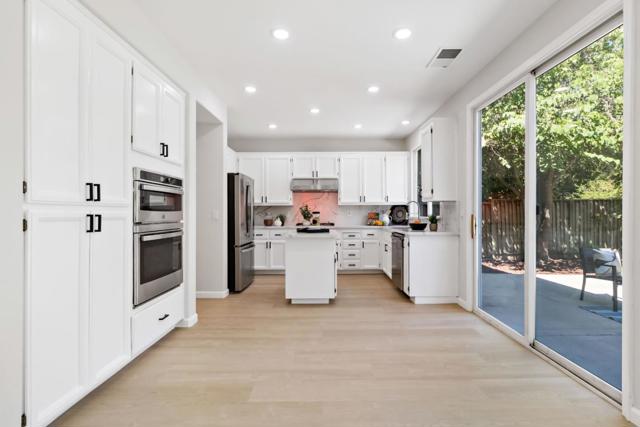 3585 Cour Du Vin, San Jose CA: https://media.crmls.org/mediaz/852daf6e-419a-4888-a41d-285c6a5e84c6.jpg
