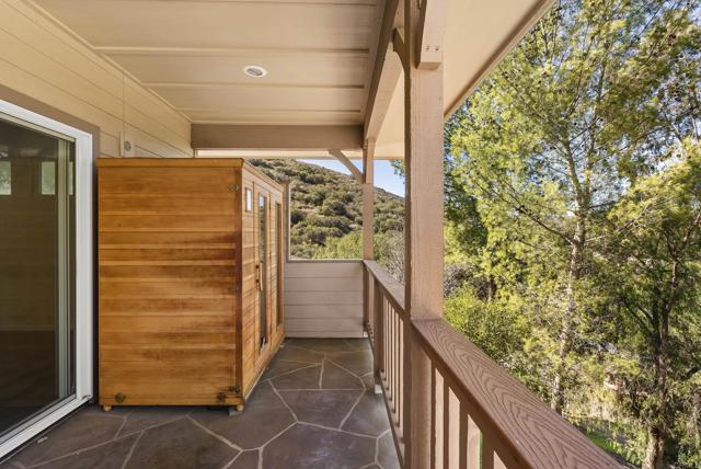 6433 Dehesa Road, El Cajon CA: https://media.crmls.org/mediaz/852e168c-bd6f-4dc3-b423-b8733519b558.jpg