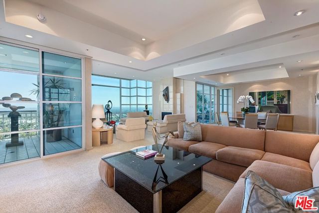 10380 Wilshire Boulevard, Los Angeles CA: https://media.crmls.org/mediaz/852e7ff9-0d77-4d9d-ae54-2f2f0b21bf9c.jpg