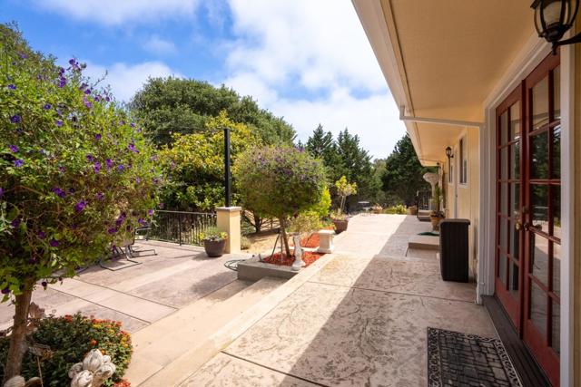 3225 Hillman Lane, Royal Oaks CA: https://media.crmls.org/mediaz/852f0b69-a984-4275-ac05-2c54a90f0cdd.jpg