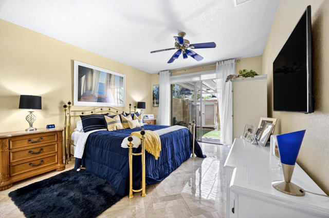 26 Alta Vista, Rancho Mirage CA: https://media.crmls.org/mediaz/852f2c91-c06f-4830-95bd-36f438f9af24.jpg