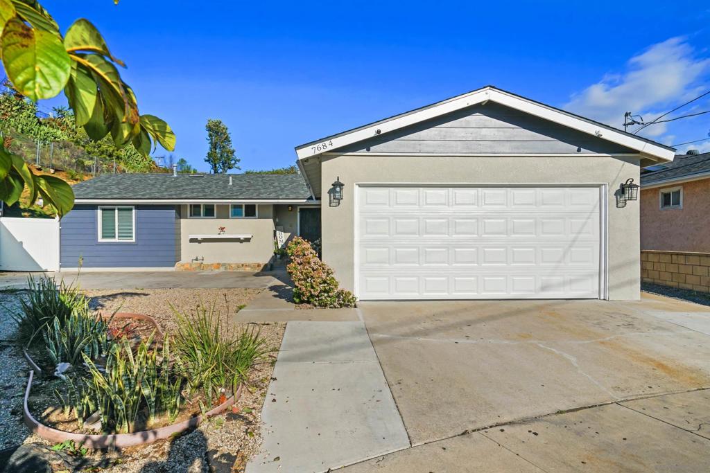 7684 Meadowbrook Ct