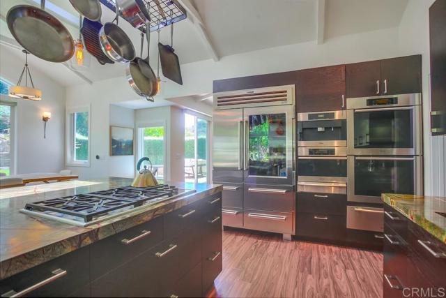 Detail Gallery Image 21 of 55 For 907 Poppy Lane, Carlsbad,  CA 92011 - 4 Beds | 4 Baths