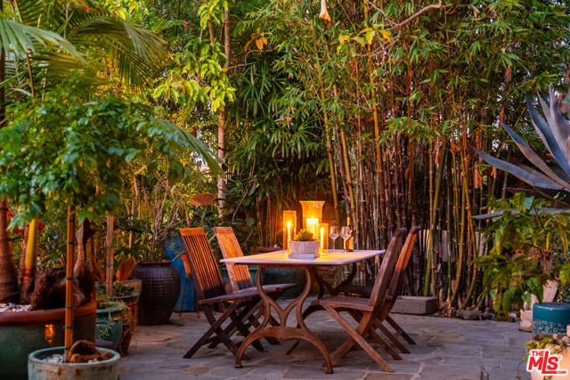 8306 Yucca Trail, Los Angeles CA: https://media.crmls.org/mediaz/85306d0f-7bfa-4b14-b944-b4d0ee5e1720.jpg