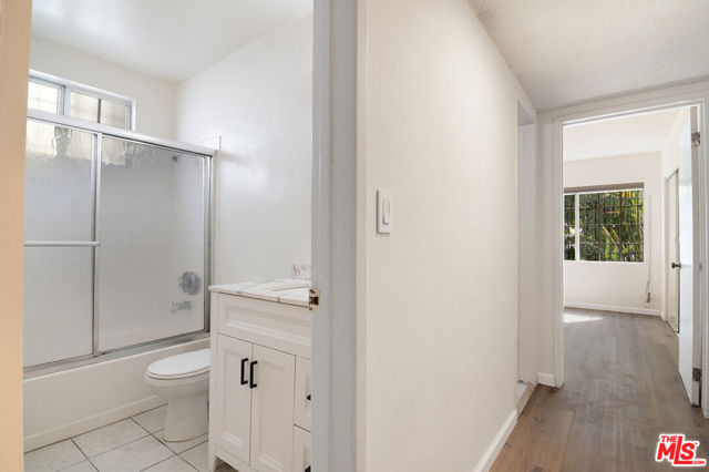 1937 S Bedford Street, Los Angeles CA: https://media.crmls.org/mediaz/8530acdc-0c6b-44ca-805f-744c3808fa65.jpg