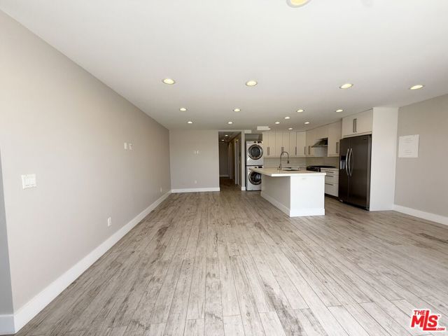 6955 Trolleyway, Playa del Rey CA: https://media.crmls.org/mediaz/8530ead9-c4dc-4a1e-b820-00f0b1db603e.jpg