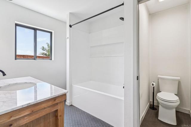 1797 99 Rabbit Hill, Fallbrook CA: https://media.crmls.org/mediaz/85315060-4471-4962-83a0-b17419d9b7f7.jpg