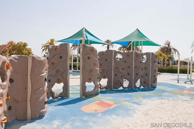 2852 Laning Road, San Diego CA: https://media.crmls.org/mediaz/8531d420-cf59-4ce4-92e5-dfdd211b18c8.jpg