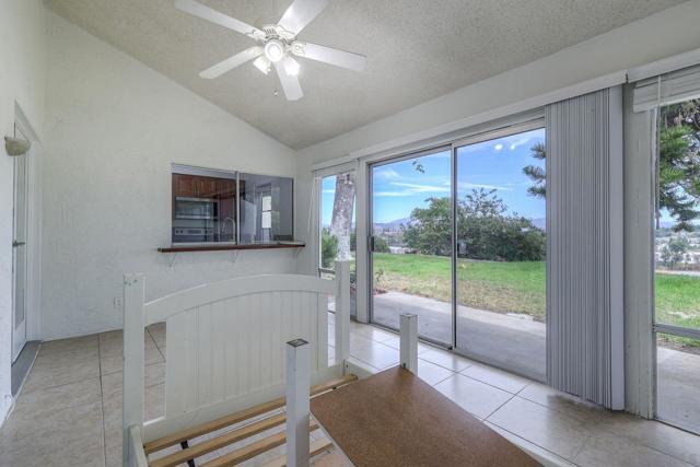 14745 Caminito Orense Este, San Diego CA: https://media.crmls.org/mediaz/85323088-2893-42c2-b308-24b117386bab.jpg