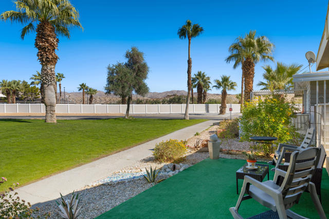 15500 Bubbling Wells Road, Desert Hot Springs CA: https://media.crmls.org/mediaz/853412a0-09dd-4aba-b1f8-7630e4742d76.jpg
