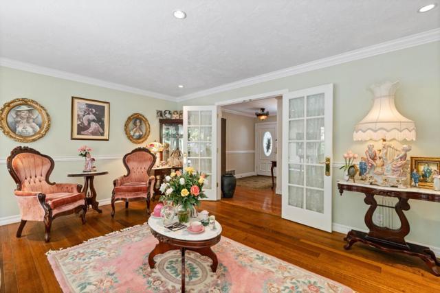 3155 Brittan Avenue, San Carlos CA: https://media.crmls.org/mediaz/8534a90f-2d88-4dab-a097-8faa42a759ae.jpg