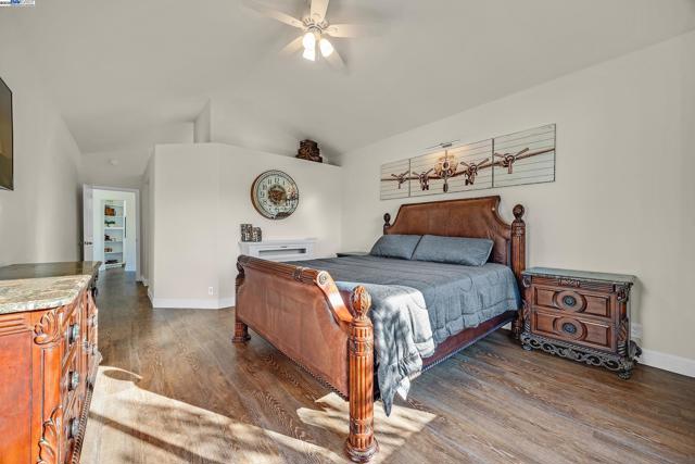 2380 Wayfarer Dr, Discovery Bay CA: https://media.crmls.org/mediaz/8534e561-0a20-46b2-ba1f-8c563ccaf011.jpg