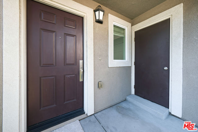 14661 Sherman Way, Van Nuys CA: https://media.crmls.org/mediaz/853581be-666b-43ea-b145-5c2f7024a9ae.jpg