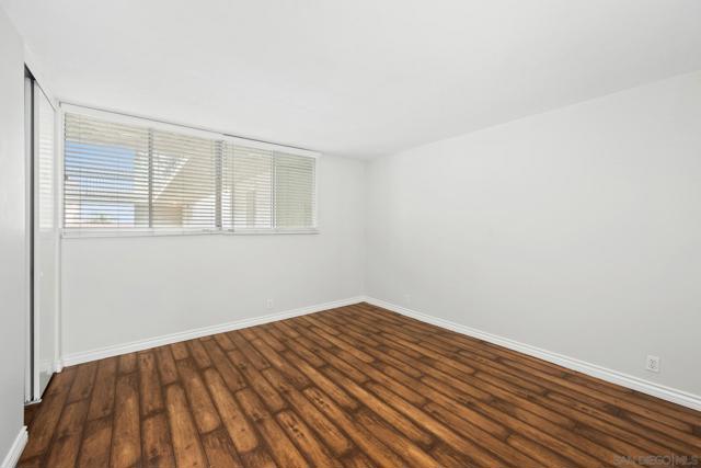 7811 Eads Ave, La Jolla CA: https://media.crmls.org/mediaz/8535bea5-b74b-4d0d-805f-aa0bf18ff3e9.jpg