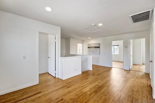650 Quilalang Ct, Chula Vista CA: https://media.crmls.org/mediaz/8535d84e-0659-4831-921b-819aa8dc23fa.jpg