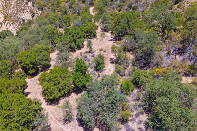47292 Arroyo Seco Road, Greenfield CA: https://media.crmls.org/mediaz/8536140f-c536-4d62-9fef-949a26c44b66.jpg