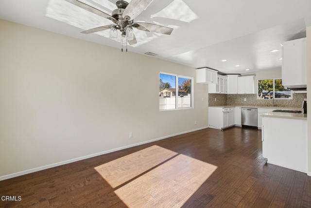 Detail Gallery Image 16 of 39 For 593 Talbert Ave, Simi Valley,  CA 93065 - 4 Beds | 2/1 Baths