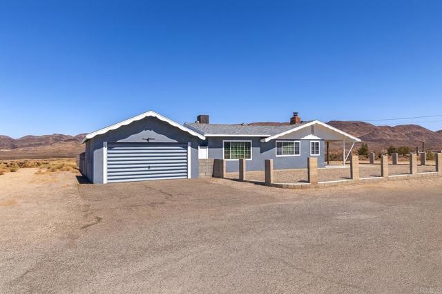 Detail Gallery Image 3 of 28 For 37076 Calico Bld, Yermo,  CA 92398 - 3 Beds | 2 Baths