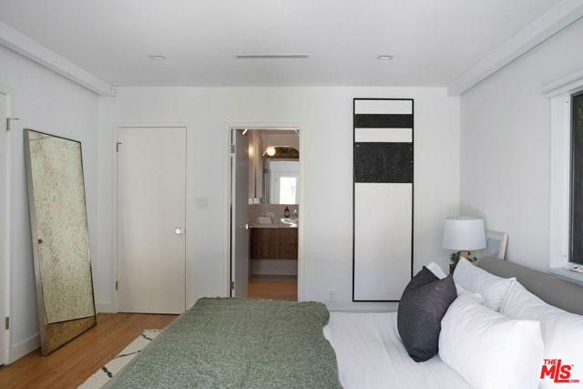 363 N Kings Road, Los Angeles CA: https://media.crmls.org/mediaz/853801c7-605b-42a3-9ffe-14c5ccc5ec38.jpg