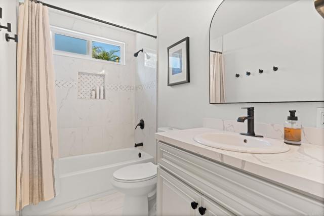 Detail Gallery Image 13 of 34 For 234 Delphinium St, Encinitas,  CA 92024 - 2 Beds | 2 Baths