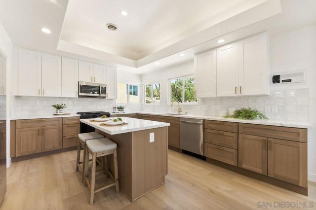 2047 Via Del Torrie, Alpine CA: https://media.crmls.org/mediaz/85381923-f26d-4129-9597-4671d91c1a31.jpg