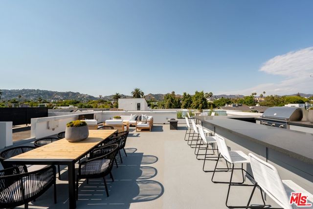 818 N Curson Avenue, Los Angeles CA: https://media.crmls.org/mediaz/8538430e-018a-413d-a1ad-c77417930234.jpg