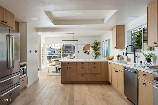 Detail Gallery Image 5 of 21 For 2851 Seahorse Ave, Ventura,  CA 93001 - 4 Beds | 3 Baths