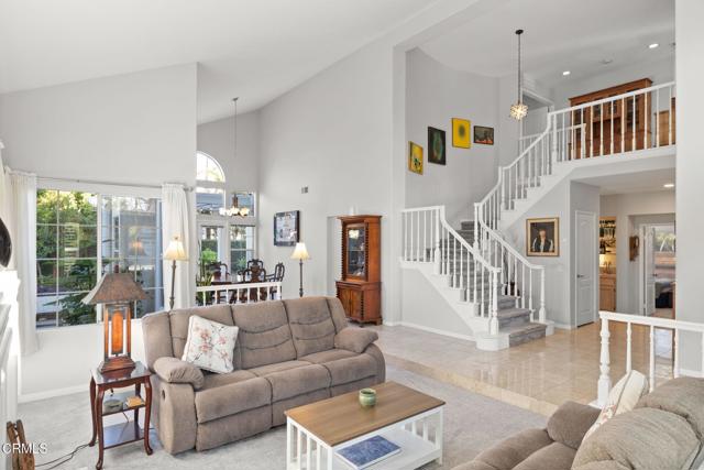 2106 Fox Den Court, Oxnard CA: https://media.crmls.org/mediaz/8538fb2d-fbd7-47b5-80f7-c54a999a604c.jpg