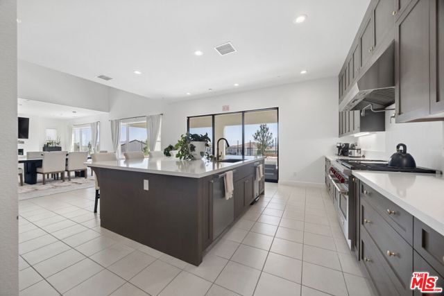 Image 8 of 35 For 11800 Tudor Court