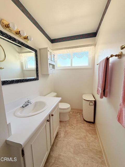 1204 Cardigan Avenue, Ventura CA: https://media.crmls.org/mediaz/8539bc61-5890-4c38-85b6-36b53cb87e75.jpg