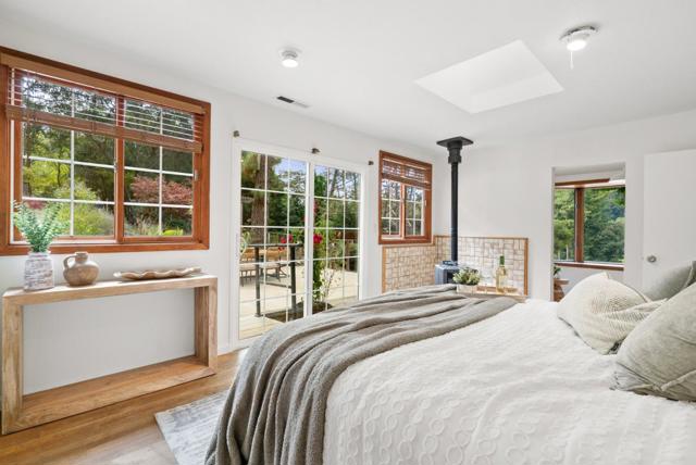 530 Flume Road, Aptos CA: https://media.crmls.org/mediaz/853b9cfe-883d-4680-b8fc-7be12b2f0f3f.jpg