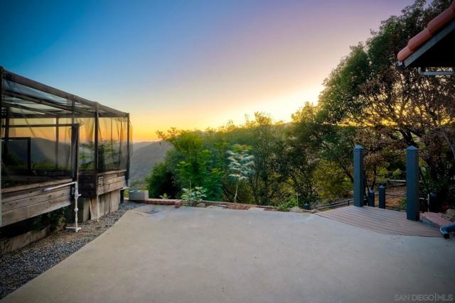 2064 Santa Margarita Dr., Fallbrook CA: https://media.crmls.org/mediaz/853bb30c-af8b-4b50-a8ee-7701c4565552.jpg
