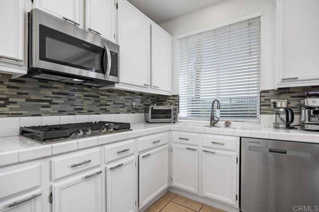 687 Glasgow Court - photo 20