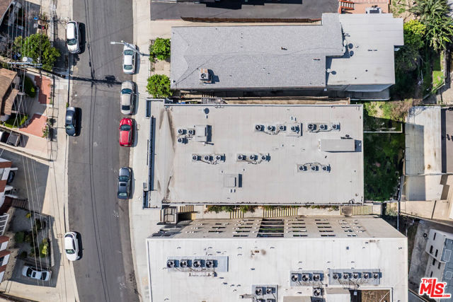 845 N Bunker Hill Avenue, Los Angeles CA: https://media.crmls.org/mediaz/853c1147-30c3-4044-8d93-003de601c88c.jpg