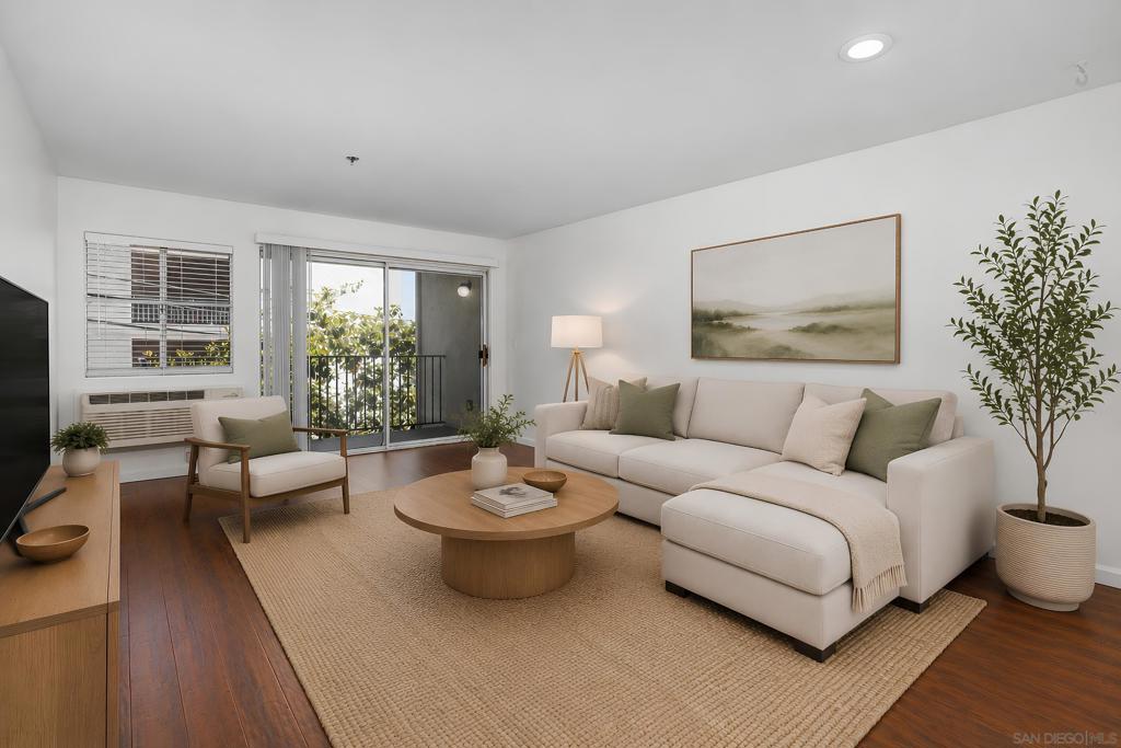 3795 Georgia St #203