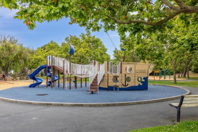 1031 Cherry Avenue, San Bruno CA: https://media.crmls.org/mediaz/853d0aeb-2b11-4045-95c5-0319dde84fbf.jpg