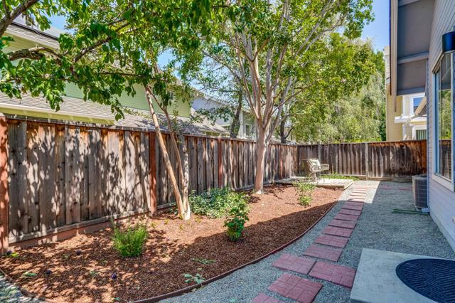 304 Windmill Park Lane, Mountain View CA: https://media.crmls.org/mediaz/853dcfbb-b241-4dba-bacd-252d625d547f.jpg
