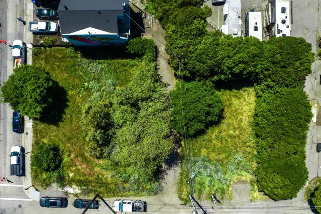 254 Center Avenue, Aptos CA: https://media.crmls.org/mediaz/853e0075-52d7-4df3-a972-532e3218a4cc.jpg