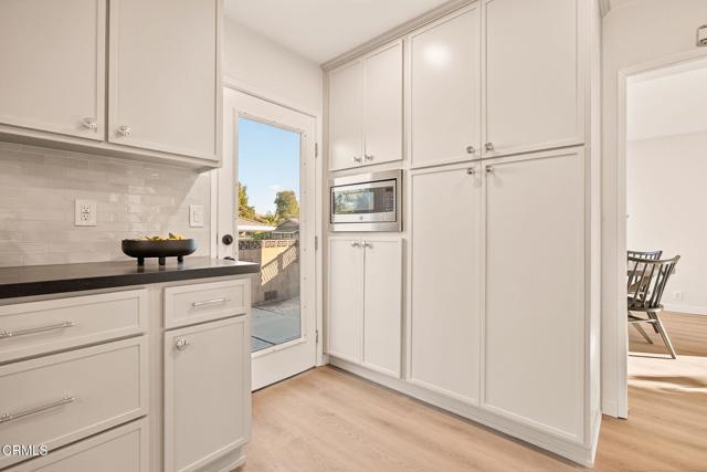 111 Donnick Avenue, Thousand Oaks CA: https://media.crmls.org/mediaz/853e465d-0094-468e-93c4-0e3d66a613f9.jpg