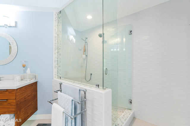 775 Parmenter Avenue, Thousand Oaks CA: https://media.crmls.org/mediaz/853ec1ee-ac1a-4411-9252-72608f917adf.jpg