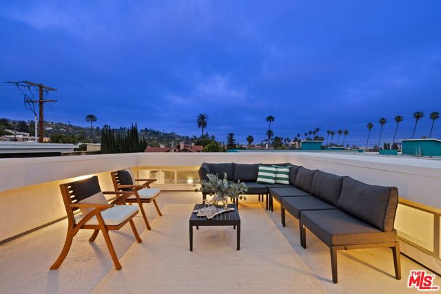 1923 N Gower Street, Los Angeles CA: https://media.crmls.org/mediaz/853f53dc-8d04-43ec-8155-19f16e3efc70.jpg