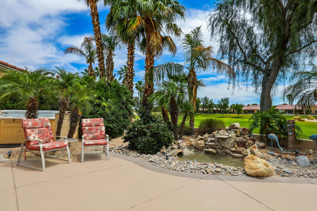 81083 Avenida Tres Lagunas, Indio CA: https://media.crmls.org/mediaz/853fa422-d2f0-4435-b1c0-856f0657a881.jpg